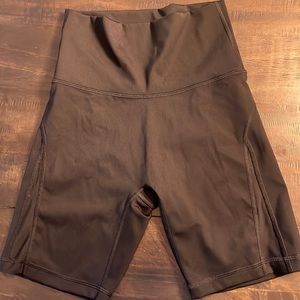 Aerie Offine biker shorts in black size small.